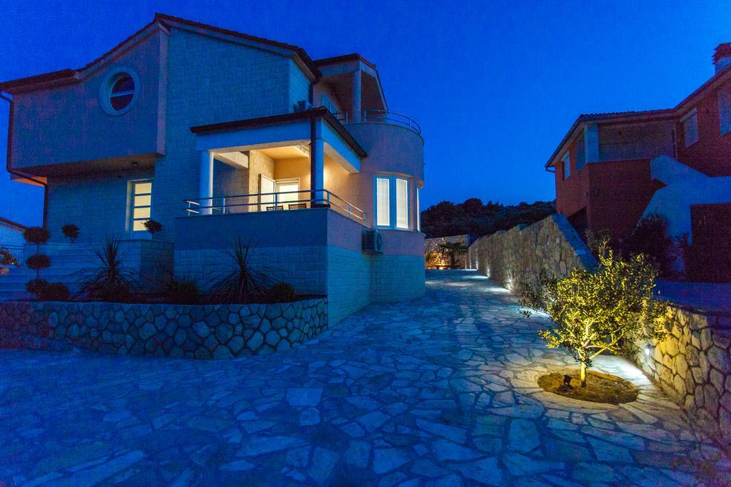 Villa Roza Murter Bagian luar foto